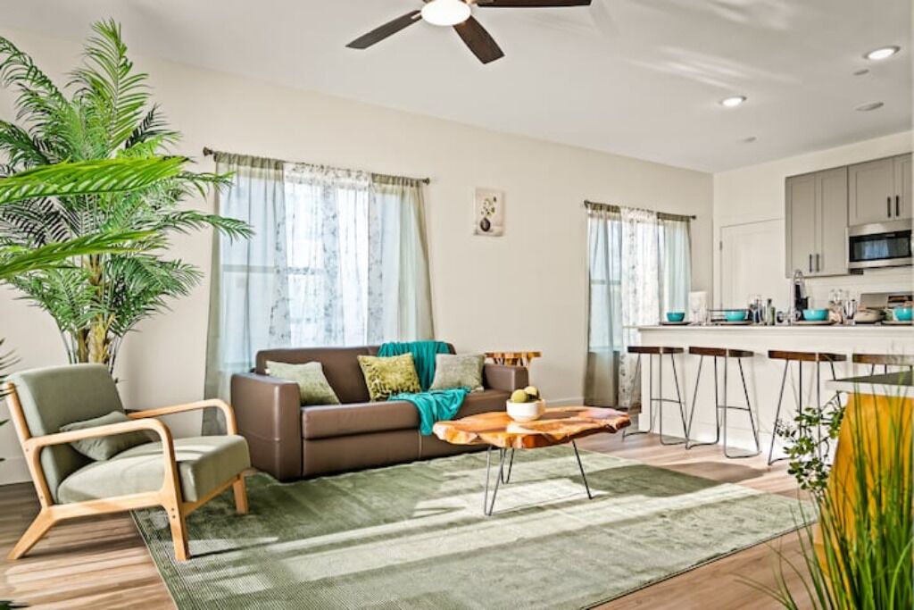 Photo of Livingroom in Old East Dallas
