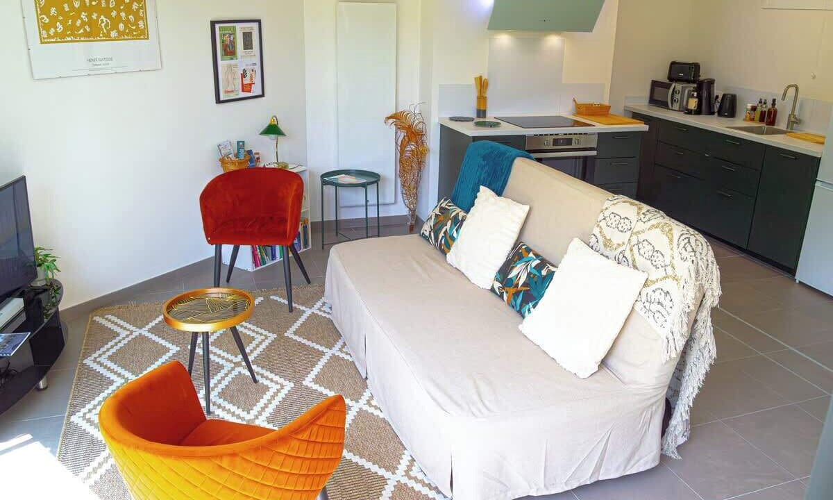 Photo of Others in Bethune