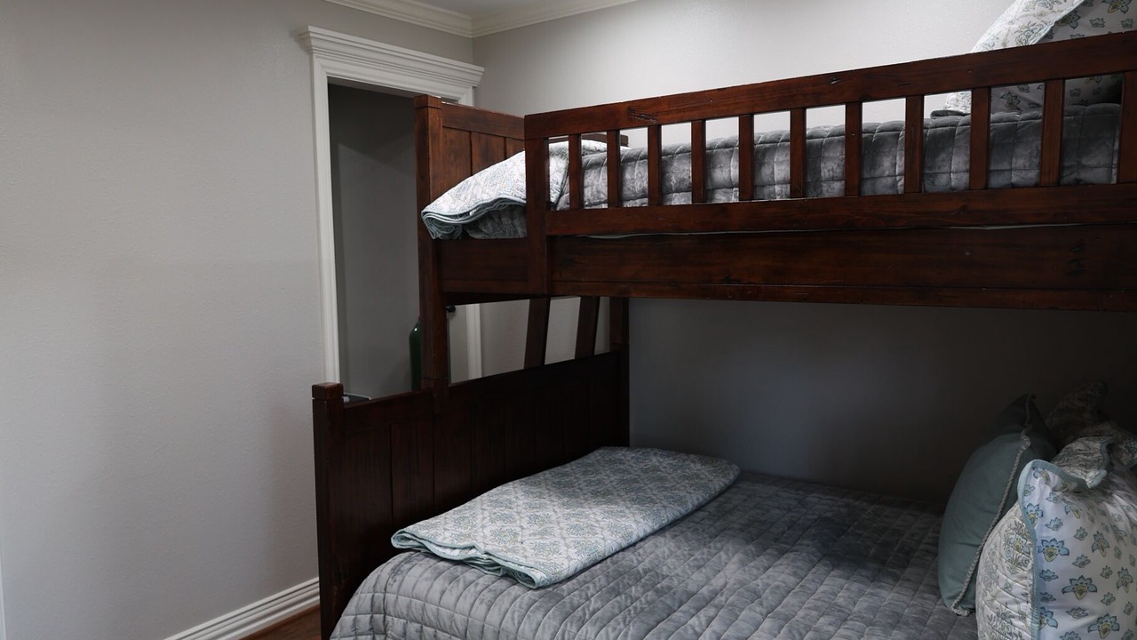 Photo of Bedroom in Willis