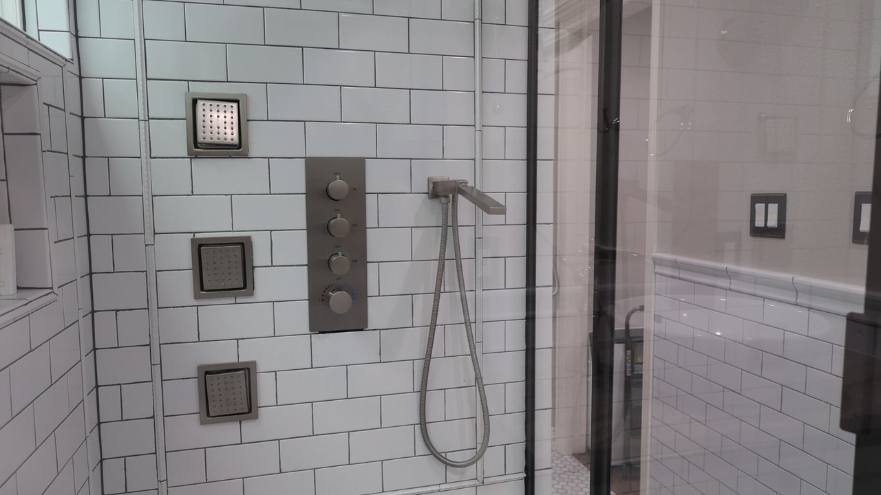 Photo of Bathroom in Willis