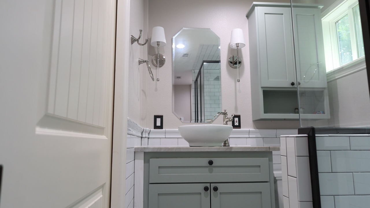 Photo of Bathroom in Willis