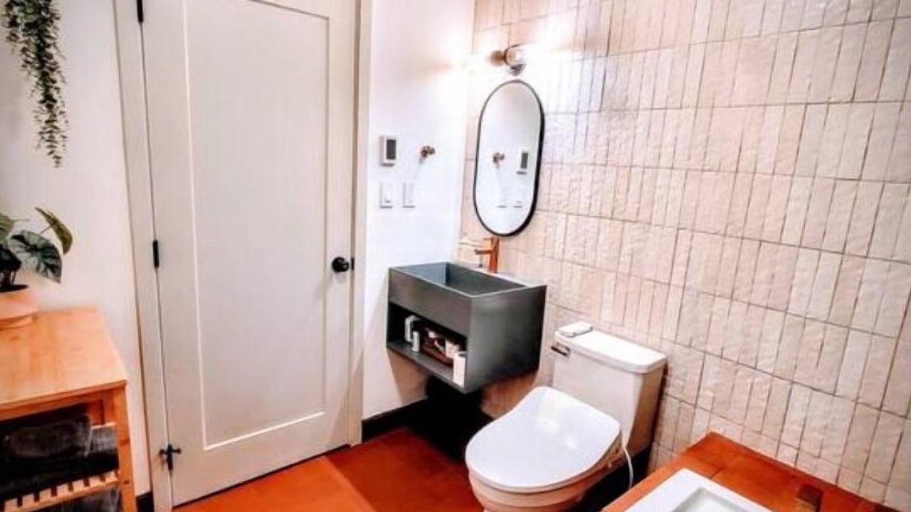 Photo of Bathroom in Long Beach