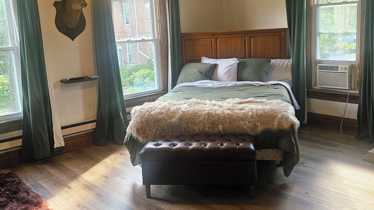 Photo of Bedroom in New Geneva