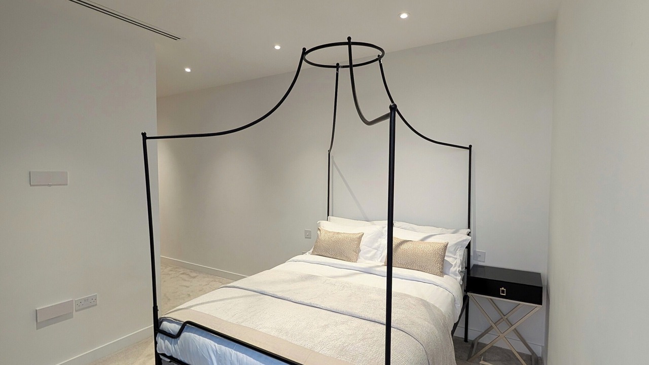 Photo of Bedroom in Bunhill