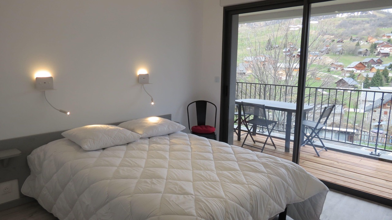 Photo of Bedroom in Albiez-le-Vieux