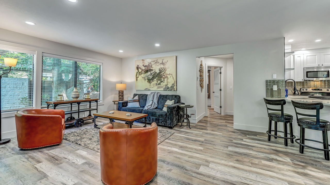 Photo of Livingroom in Northwest Bellevue