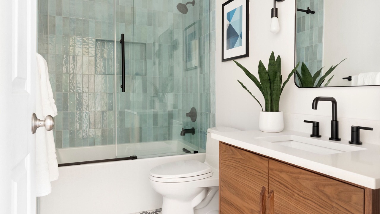 Photo of Bathroom in Ocean View and Fourth Street