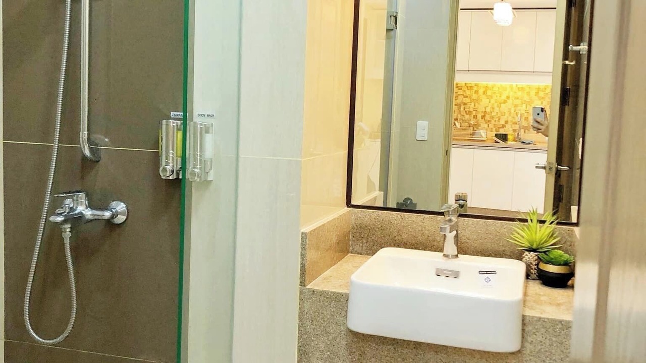 Photo of Bathroom in Ocean View and Fourth Street