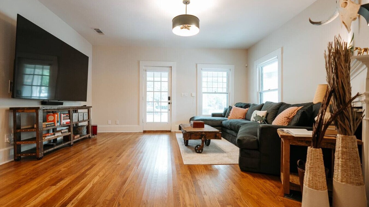 Photo of Livingroom in Old East Dallas