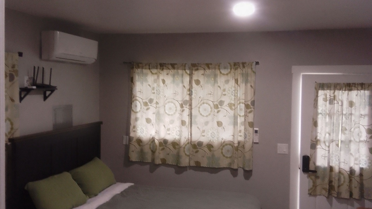 Photo of Bedroom in Woodburn