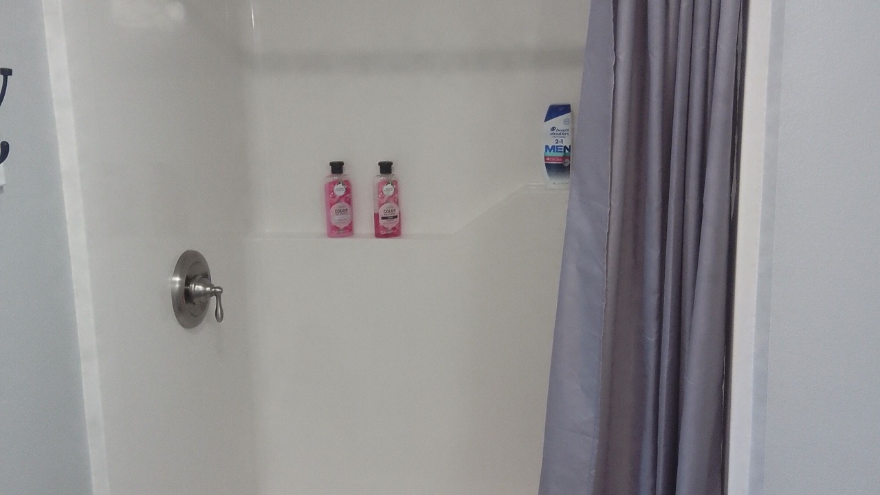 Photo of Bathroom in Woodburn