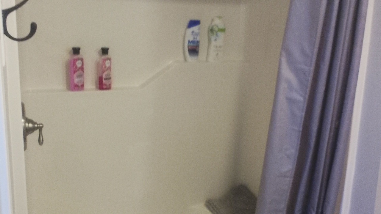 Photo of Bathroom in Woodburn