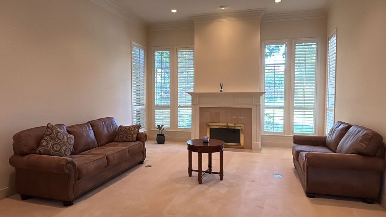 Photo of Livingroom in North Richland Hills