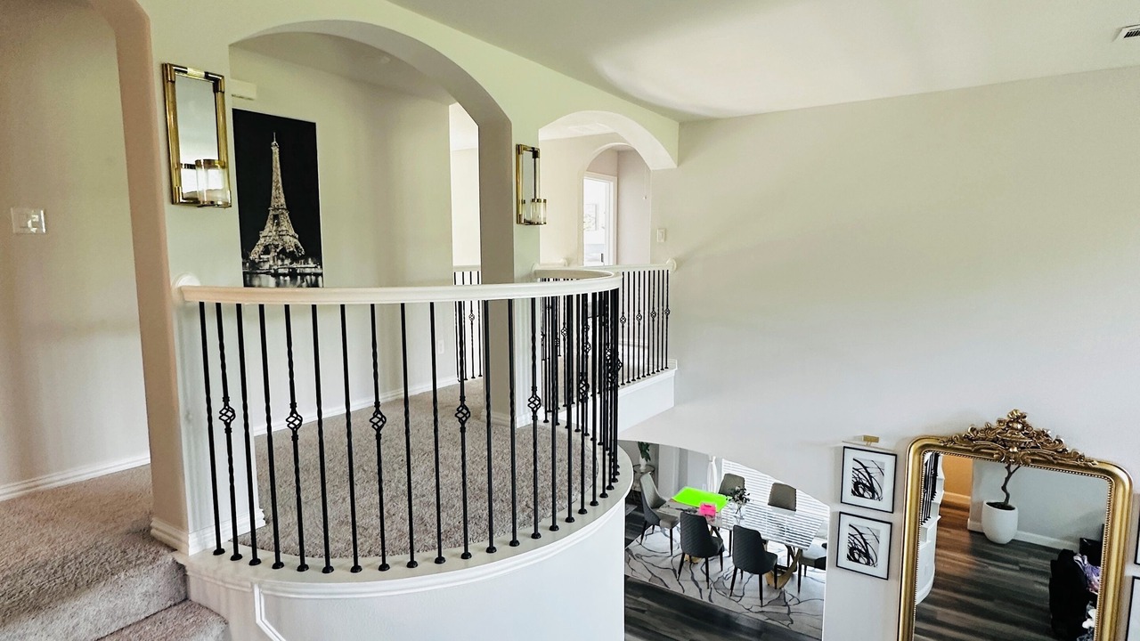 Photo of Others in Anna