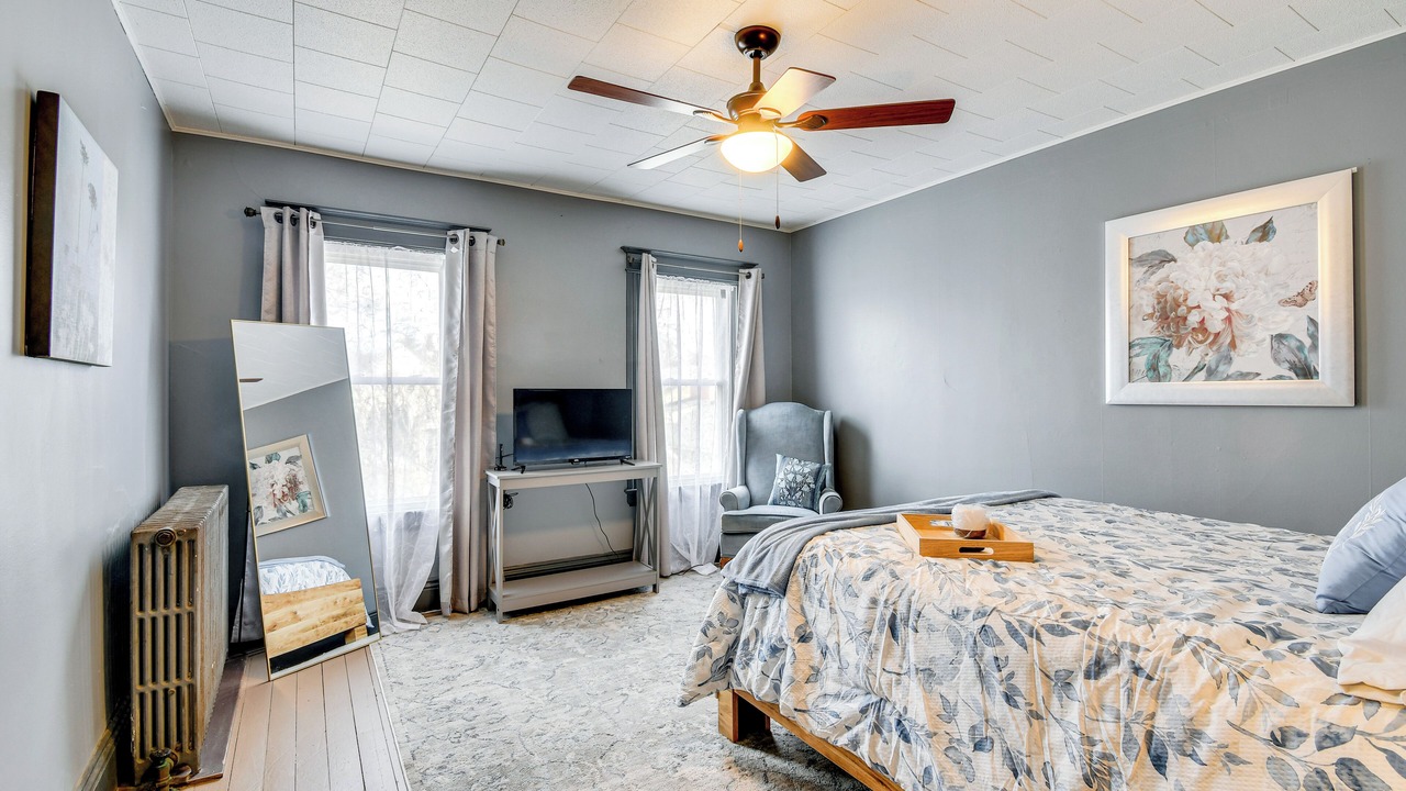 Photo of Bedroom in South Wedge