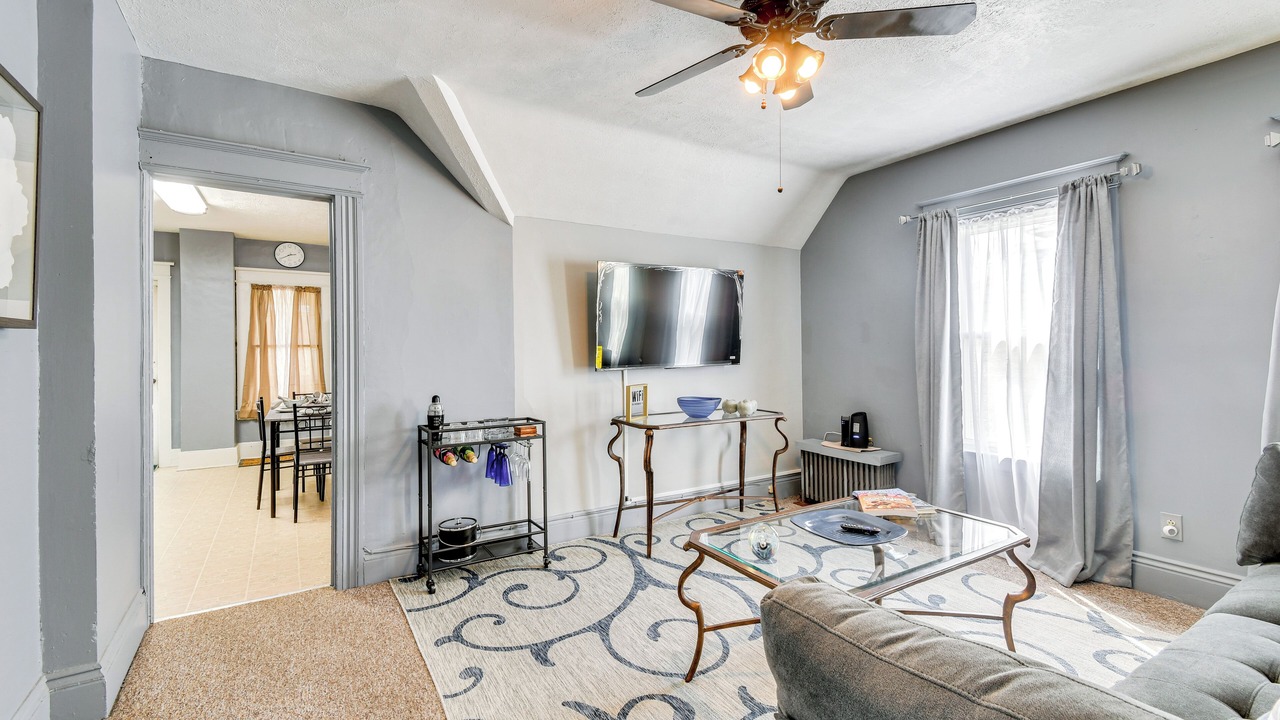 Photo of Livingroom in South Wedge