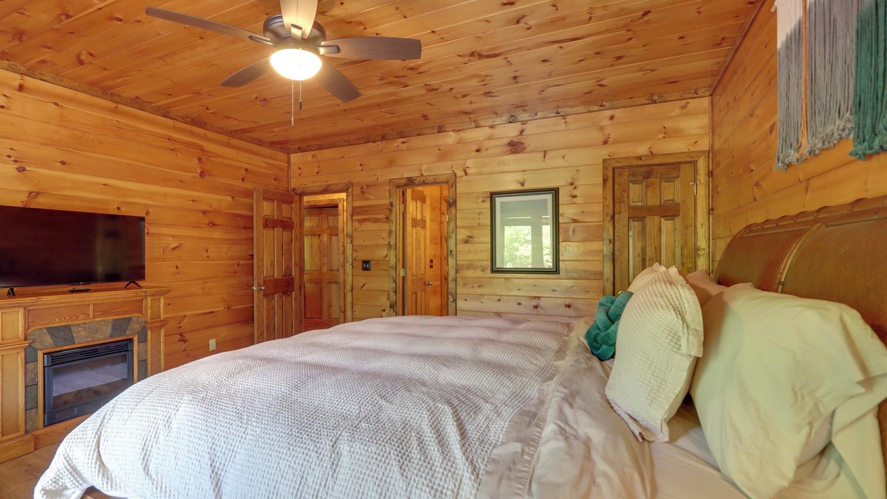 Photo of Bedroom in Mineral Bluff