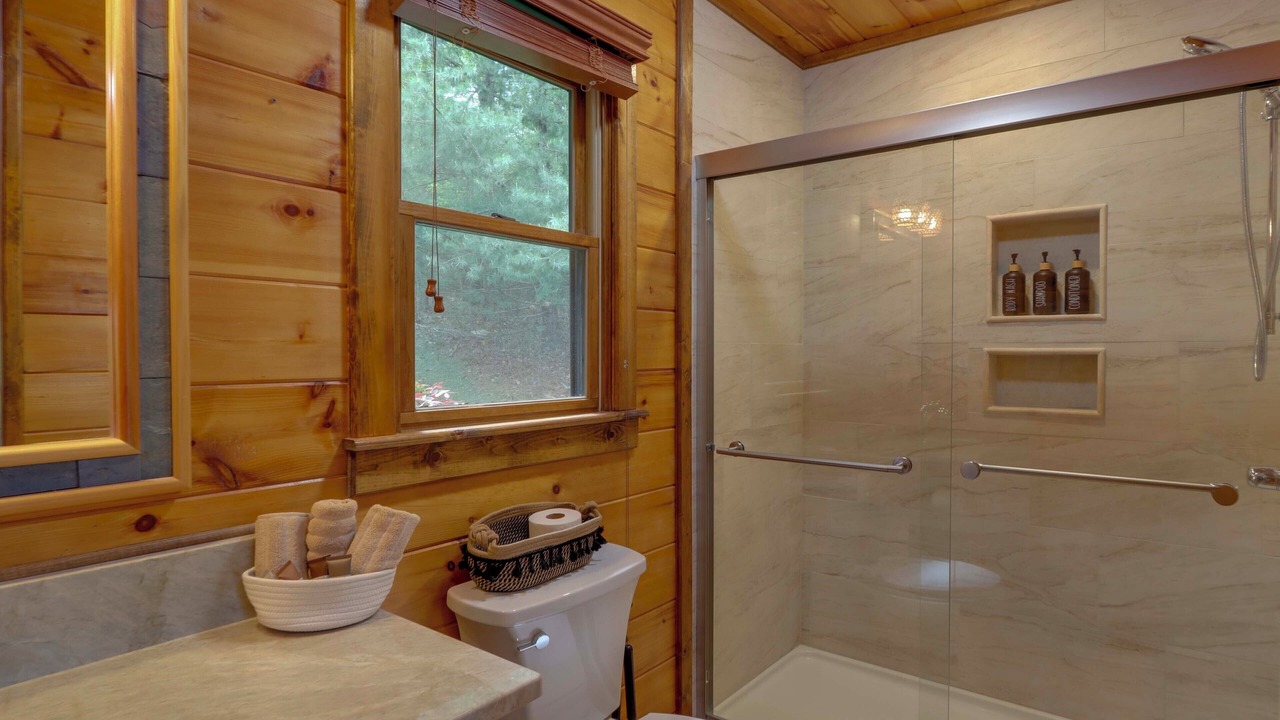 Photo of Bathroom in Mineral Bluff