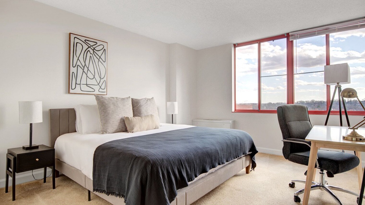 Photo of Bedroom in Pentagon City