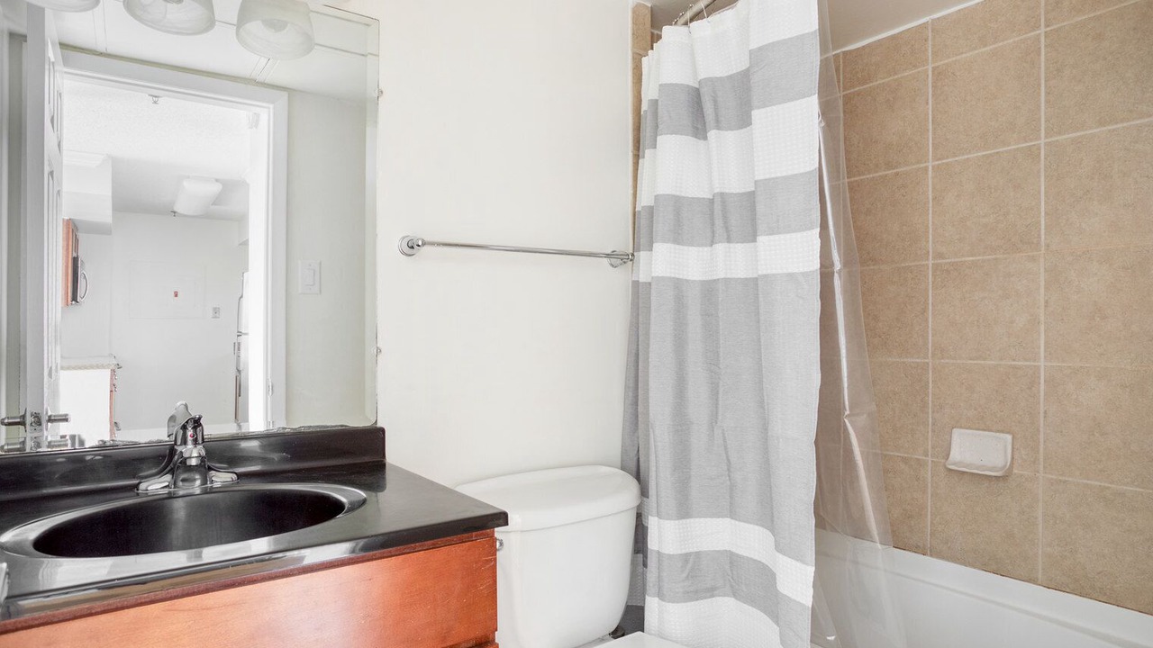 Photo of Bathroom in Pentagon City