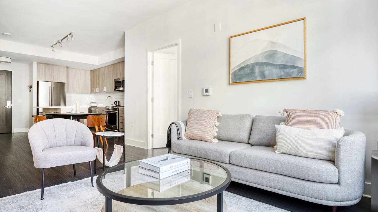 Photo of Livingroom in Bethesda