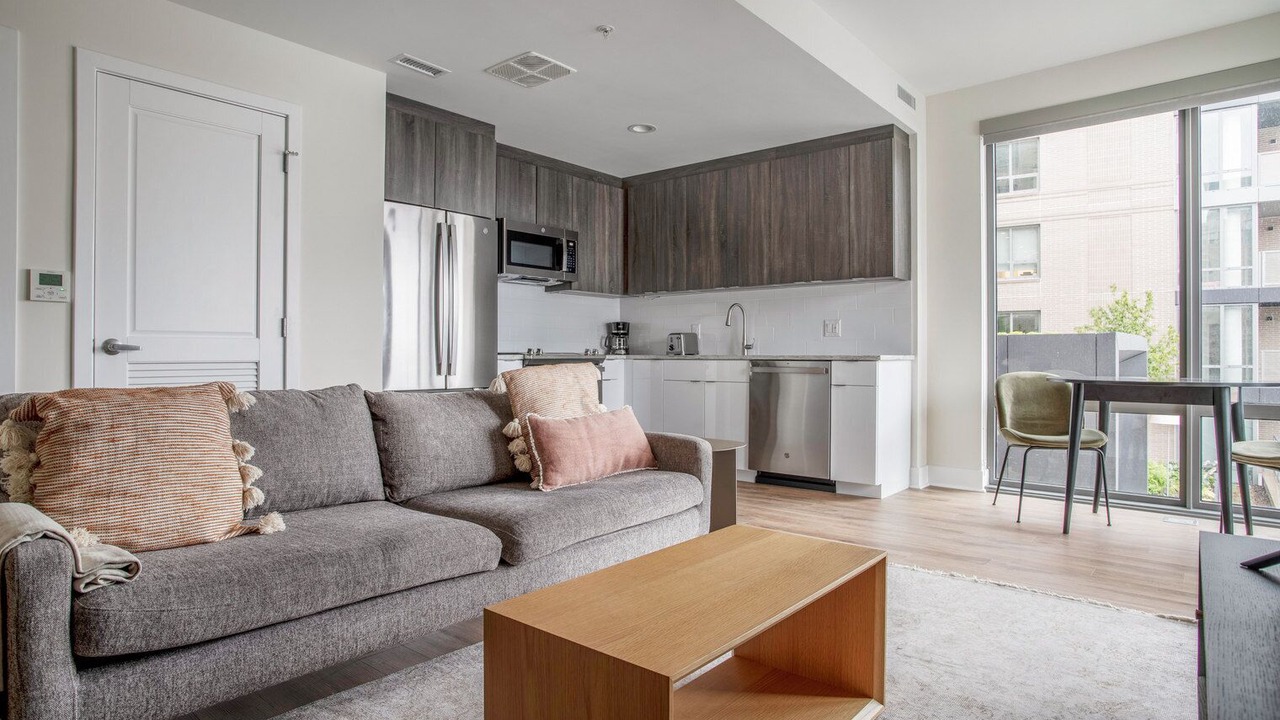 Photo of Livingroom in Pentagon City