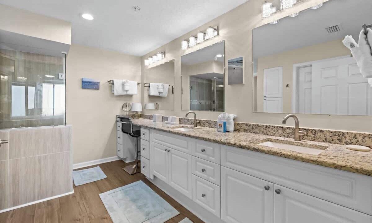Photo of Bathroom in Miramar