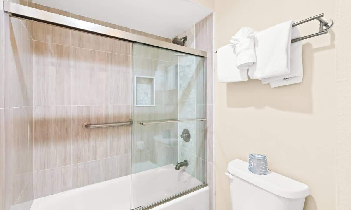 Photo of Bathroom in Miramar