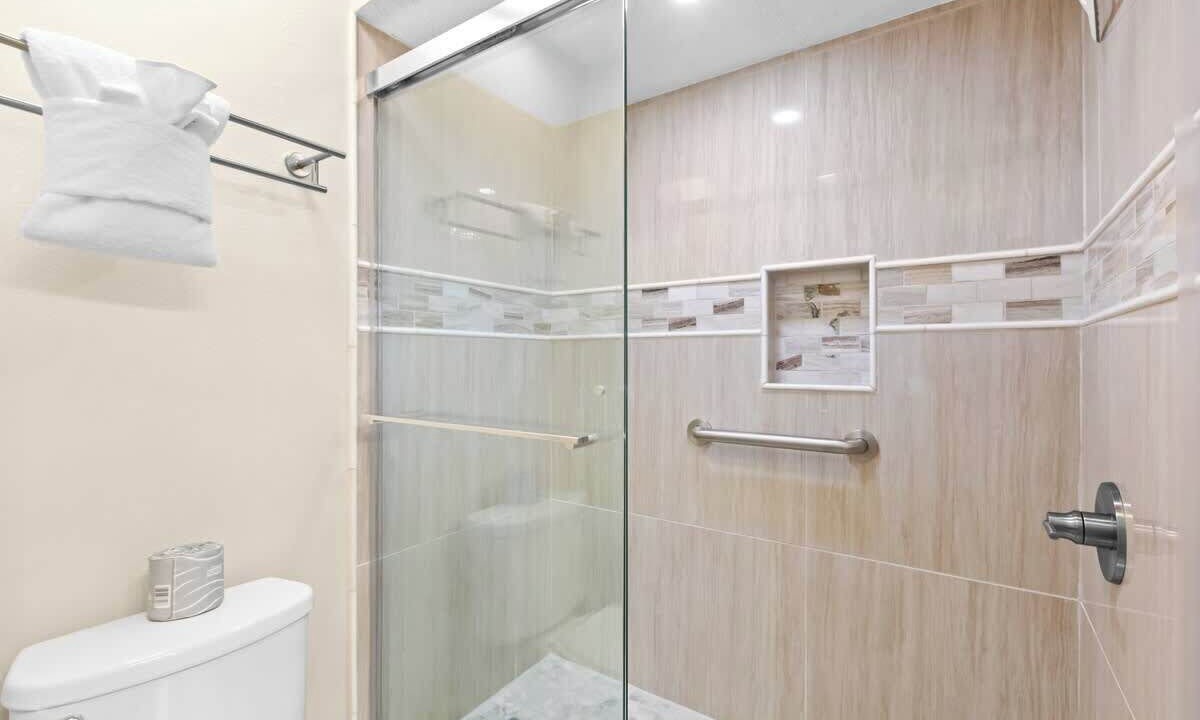 Photo of Bathroom in Miramar