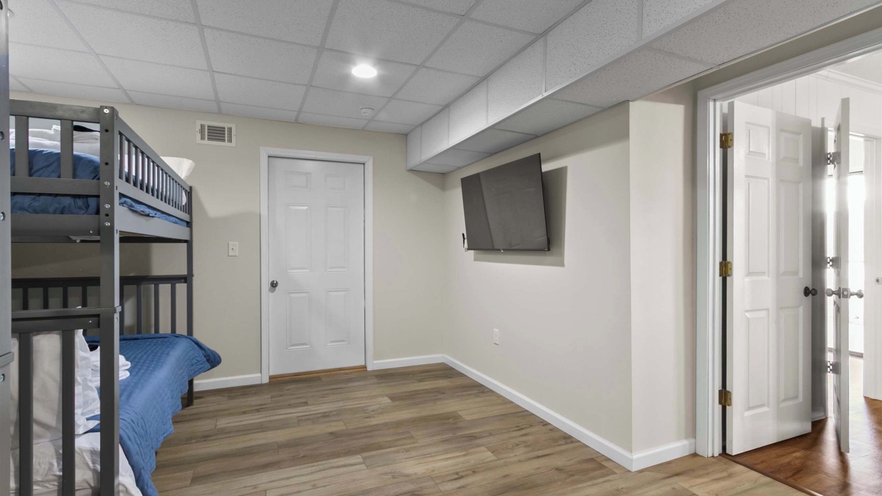 Photo of Bedroom in Northport