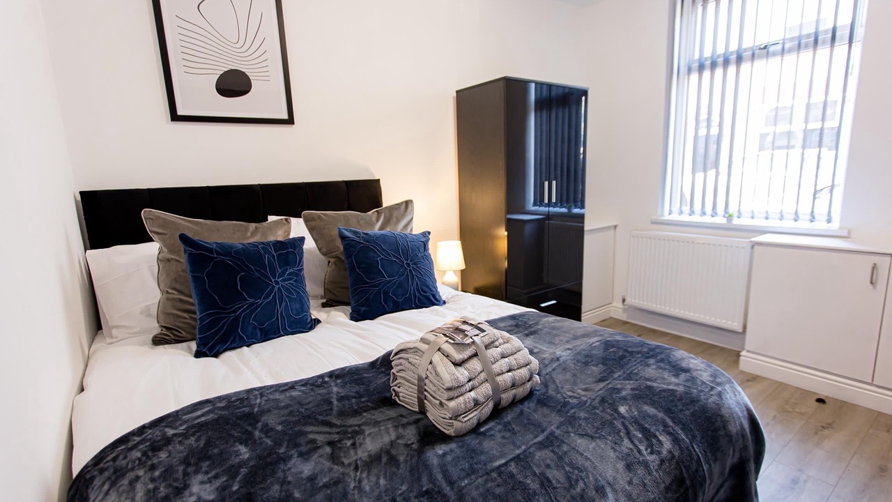 Photo of Bedroom in Stoke-on-Trent