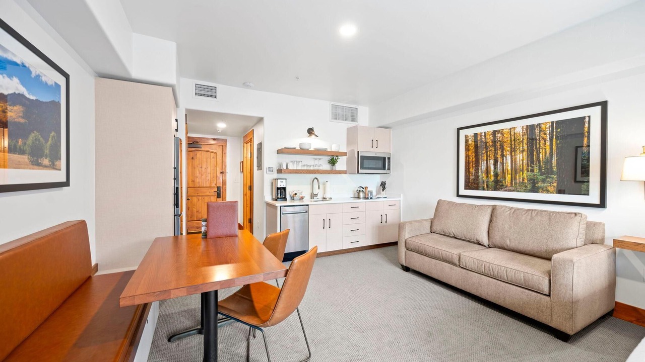 Photo of Livingroom in Tamarack