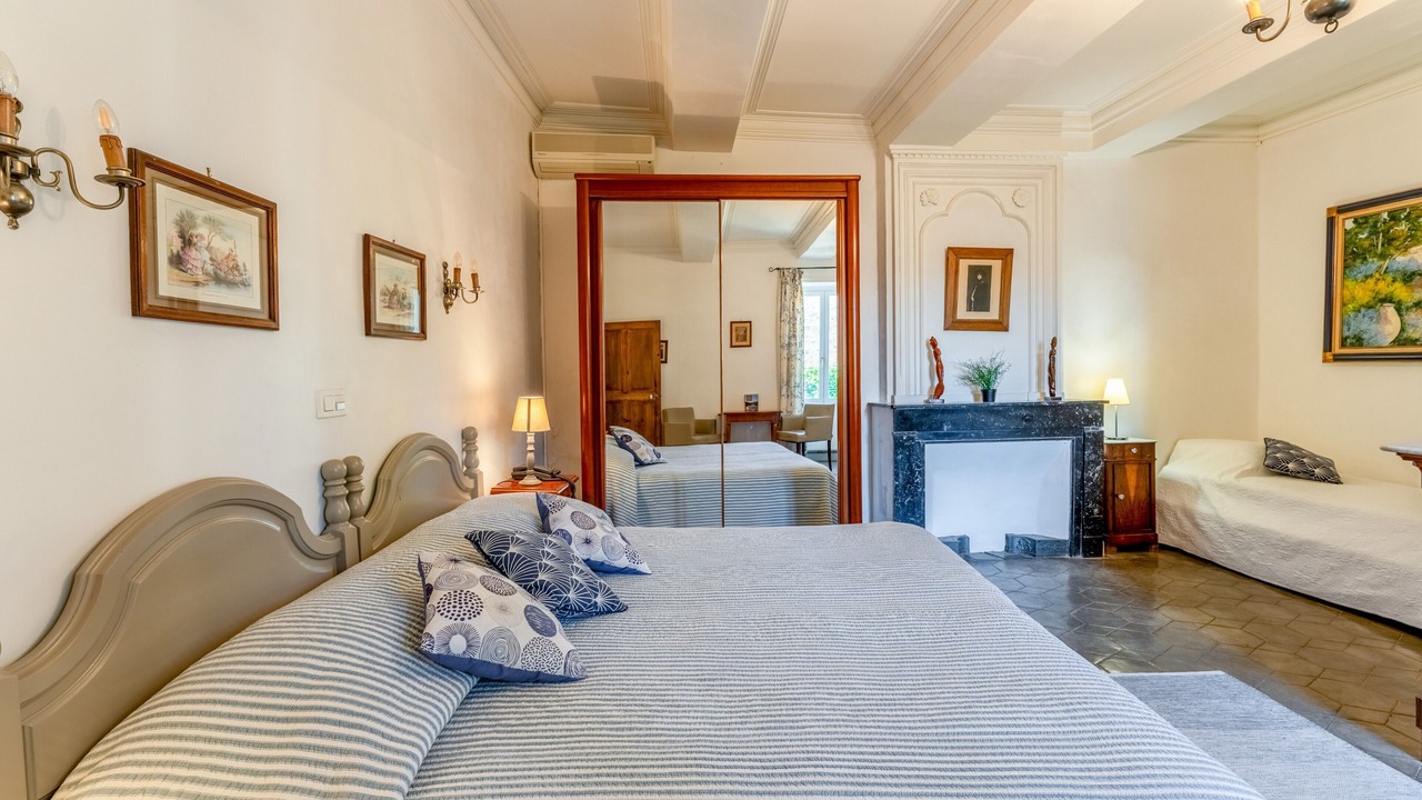 Photo of Bedroom in Collias