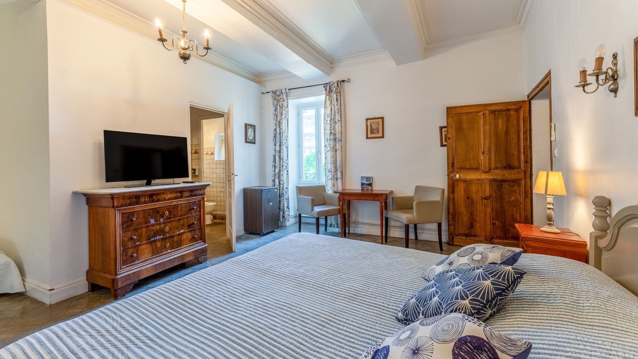 Photo of Bedroom in Collias