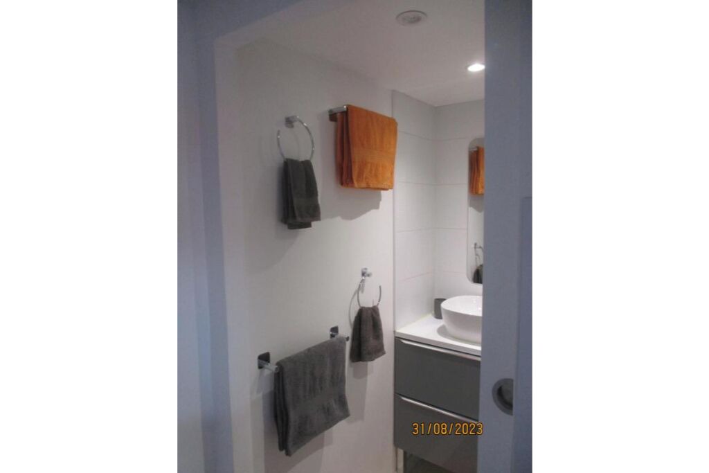 Photo of Bathroom in Charleville-Mezieres