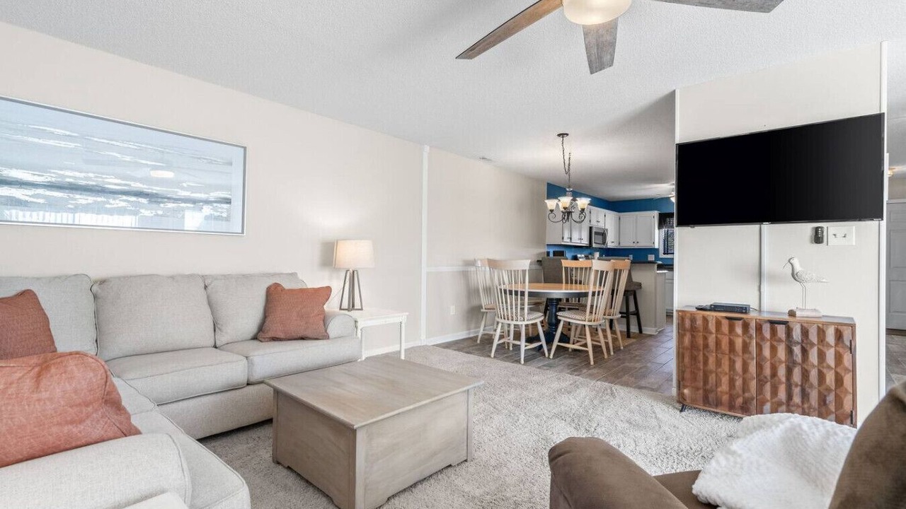Photo of Livingroom in Little River