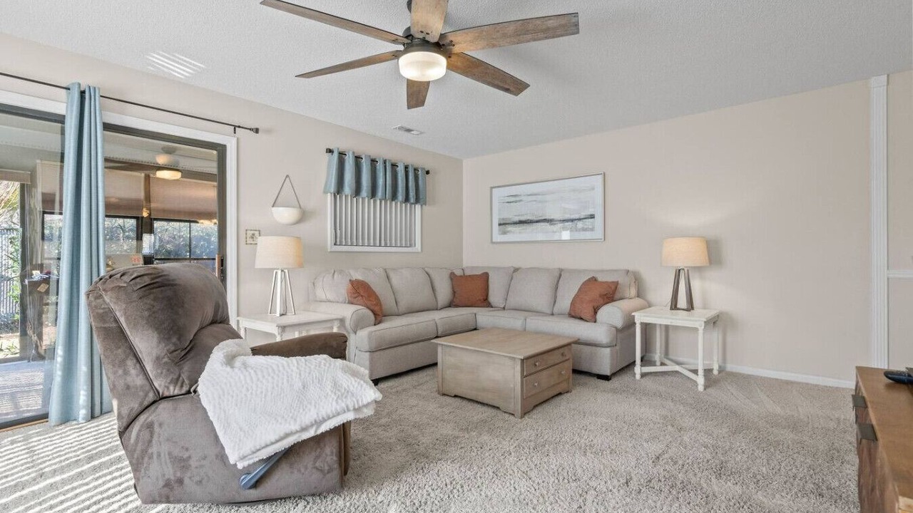 Photo of Livingroom in Little River