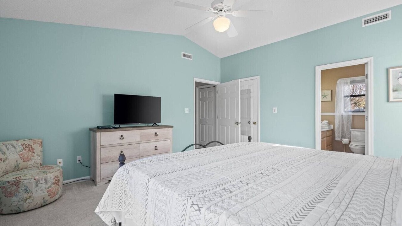 Photo of Bedroom in Little River