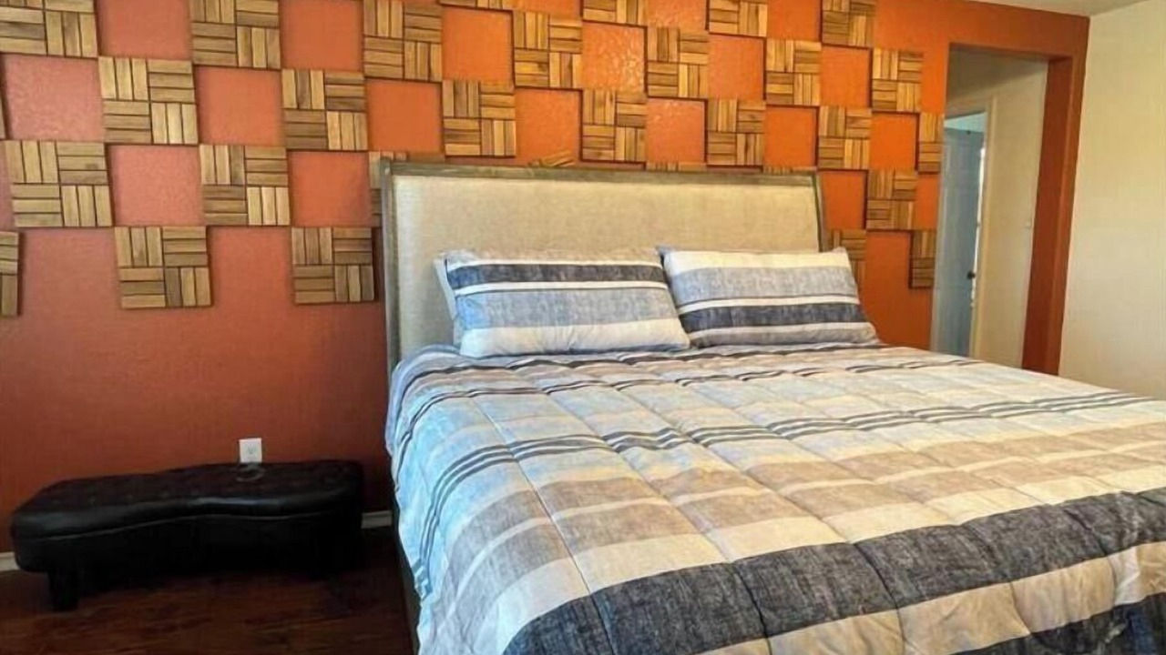 Photo of Bedroom in Far North Central