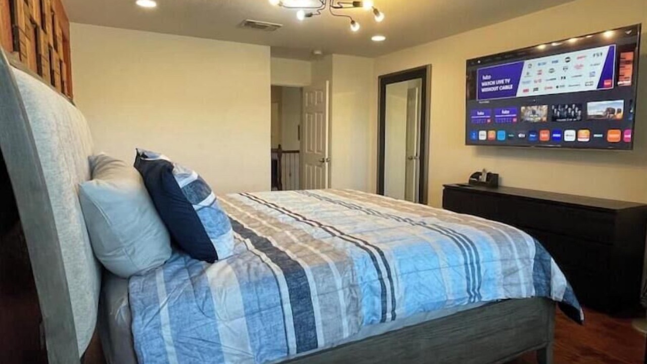 Photo of Bedroom in Far North Central