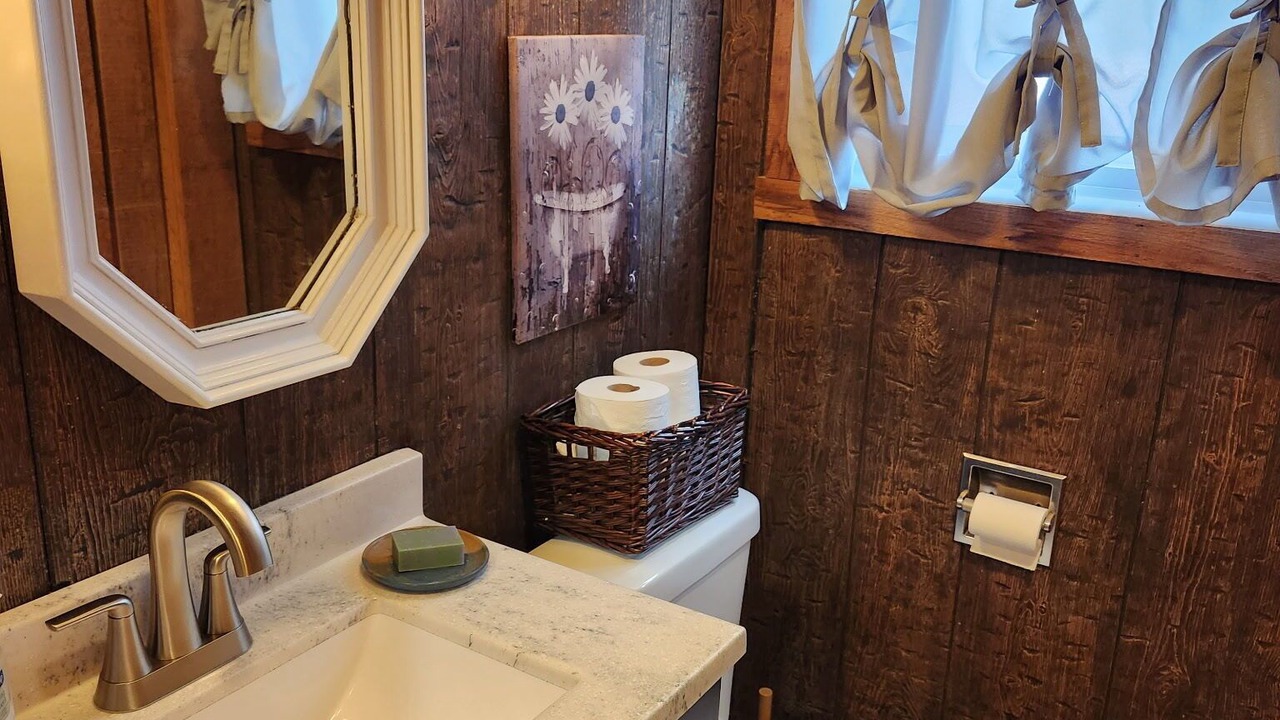 Photo of Bathroom in Marshalltown