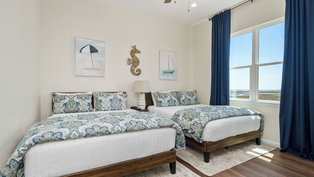 Photo of Bedroom in City-by-the Sea
