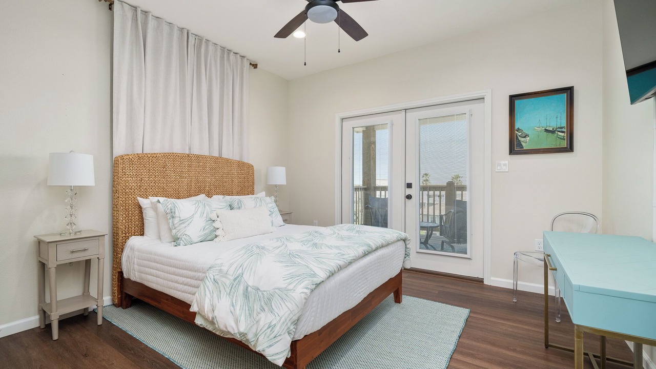 Photo of Bedroom in City-by-the Sea