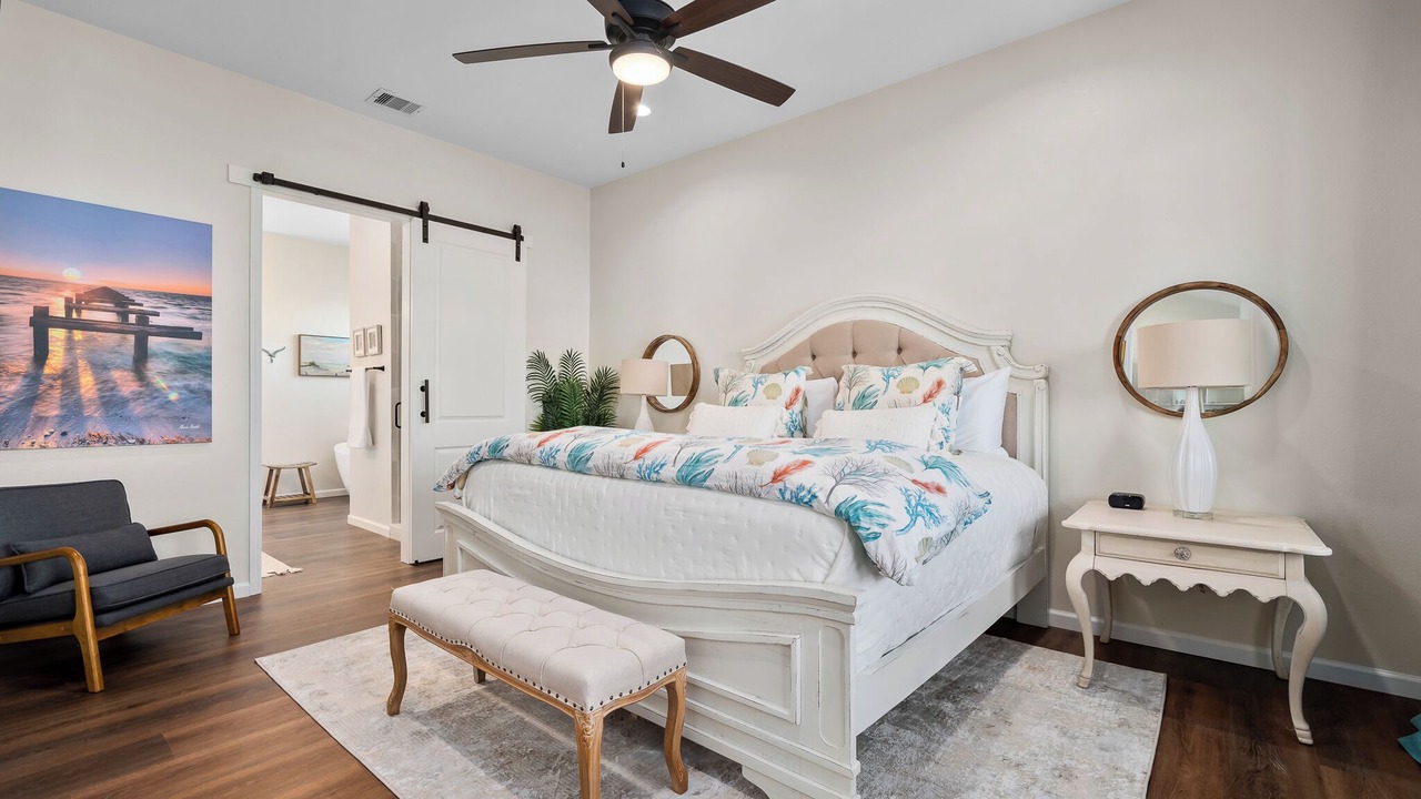 Photo of Bedroom in City-by-the Sea