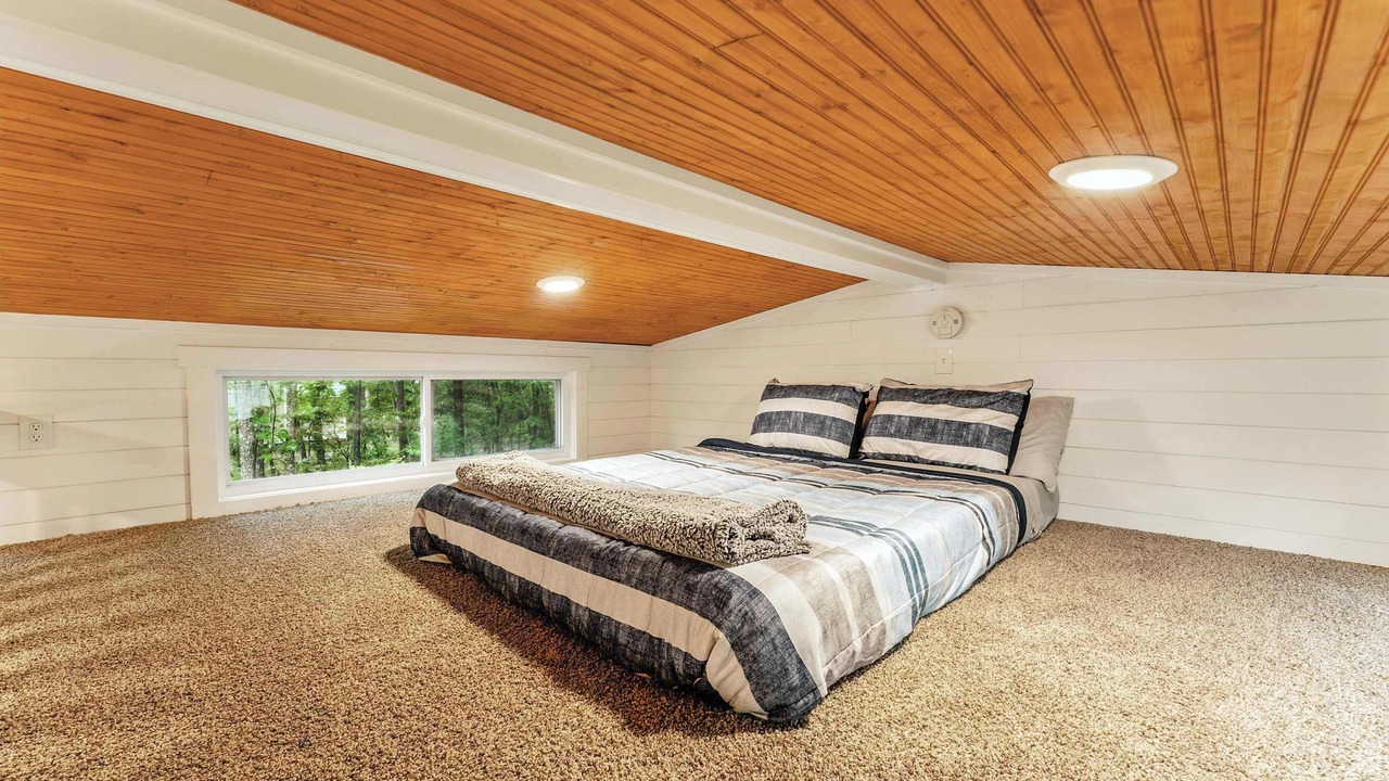 Photo of Bedroom in Menlo