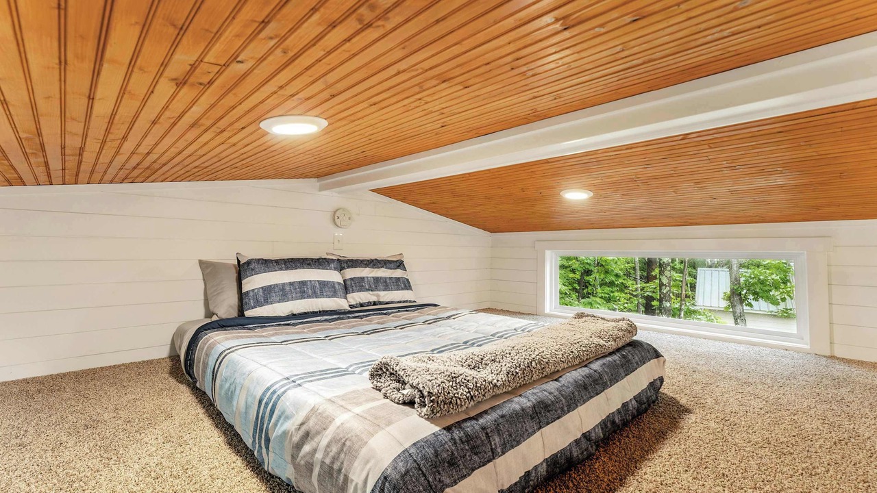Photo of Bedroom in Menlo