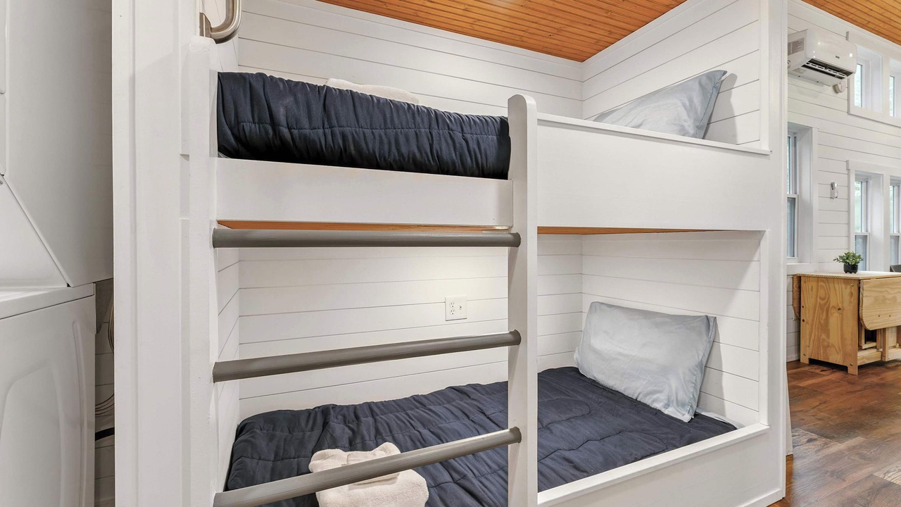 Photo of Bedroom in Menlo