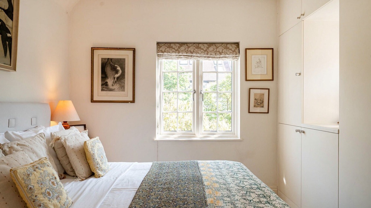 Photo of Bedroom in Wandsworth Common