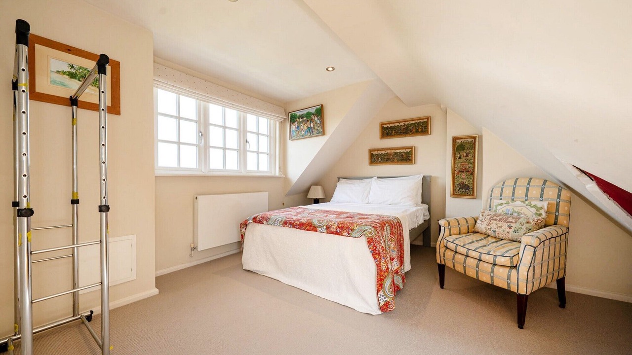 Photo of Bedroom in Wandsworth Common