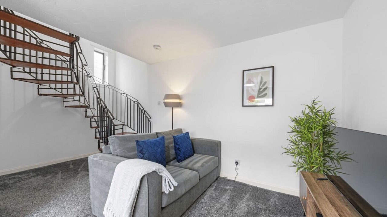 Photo of Livingroom in Motherwell